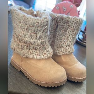 Toddler boots like new but used